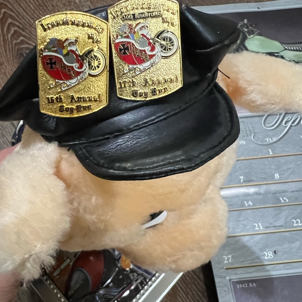 4 total Harley Davidson collection plush / tin can / calendar - Picture 8 of 12
